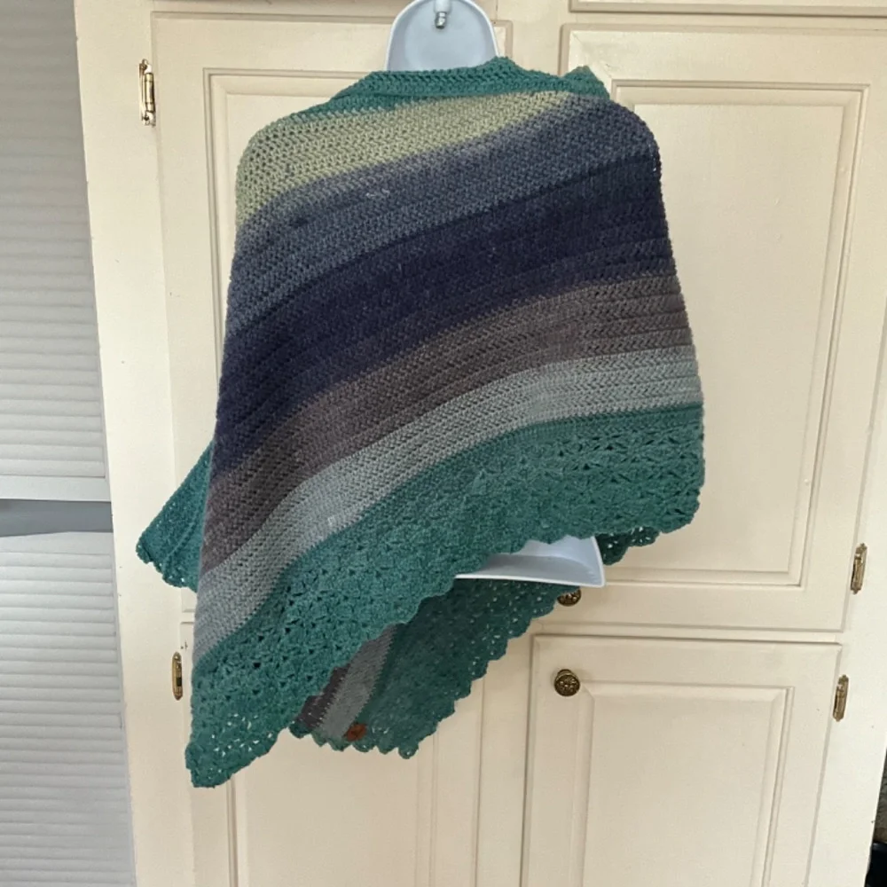 Handmade OS Crochet Poncho pull over - Picture 3 of 3